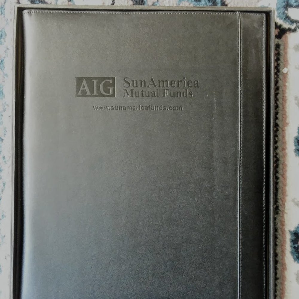 AIG Sun America Mutual Funds 12 x 9" Black Leatherette Folder Calculator New